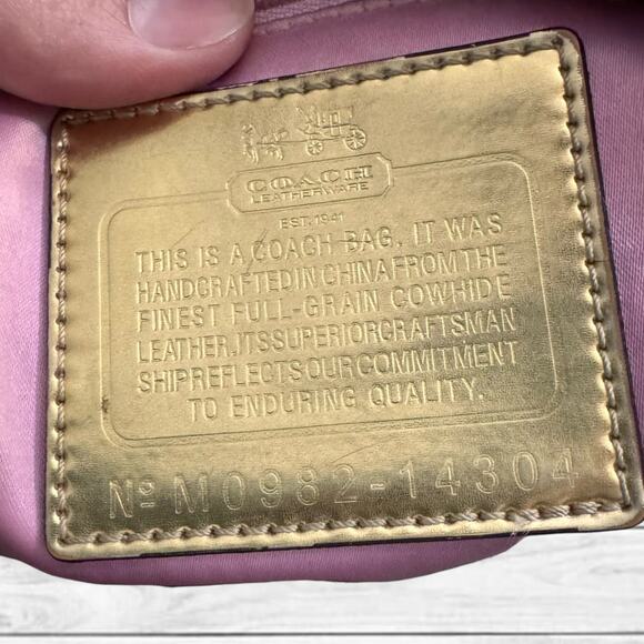 B8. COACH Madison 2-Way HOBO Bag Vintage - REHAB Bag - No-M0982-14304 - Picture 13 of 15